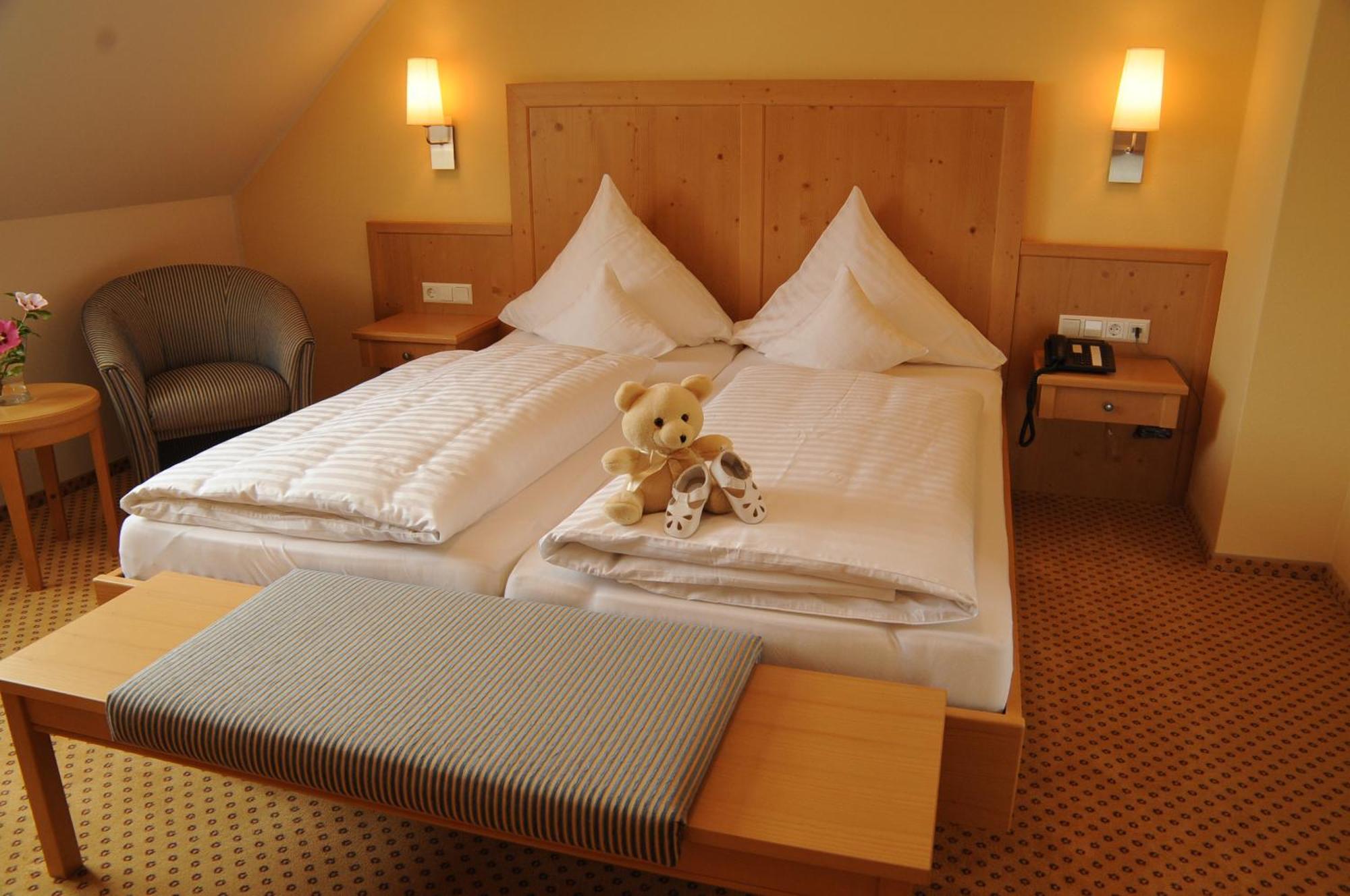 Beierleins Hotel & Catering Gmbh Reichenbach  Εξωτερικό φωτογραφία